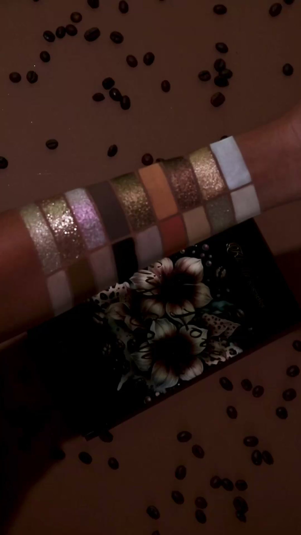 EYE LOVE COFFEE PALETTE SWATCHES2